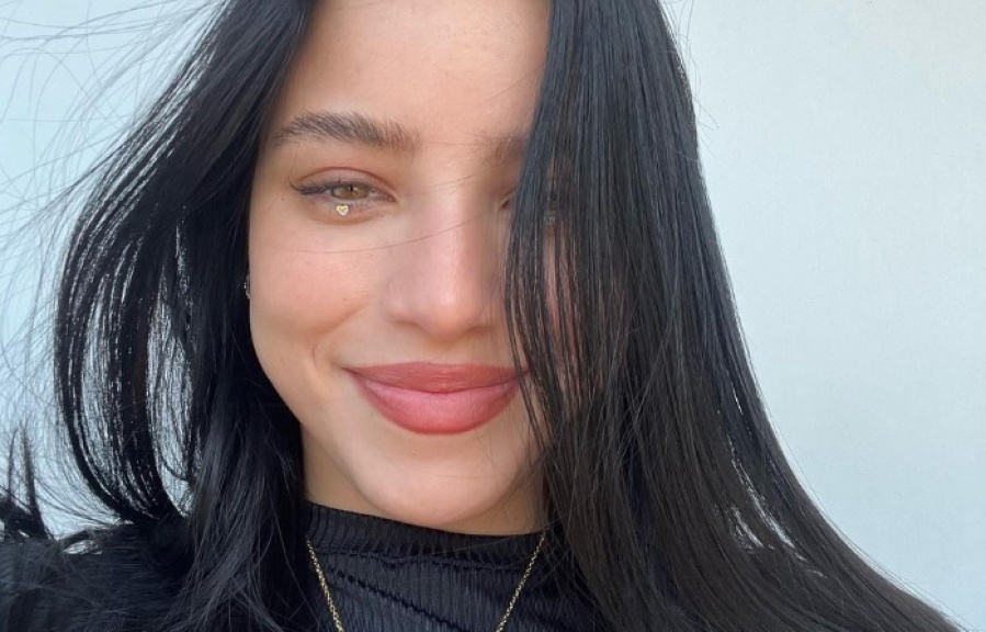 ”Estaba muy nerviosa por lanzar esta canción”: Emilia Mernes se sinceró con sus fanáticos sobre su último tema ”Jagger”