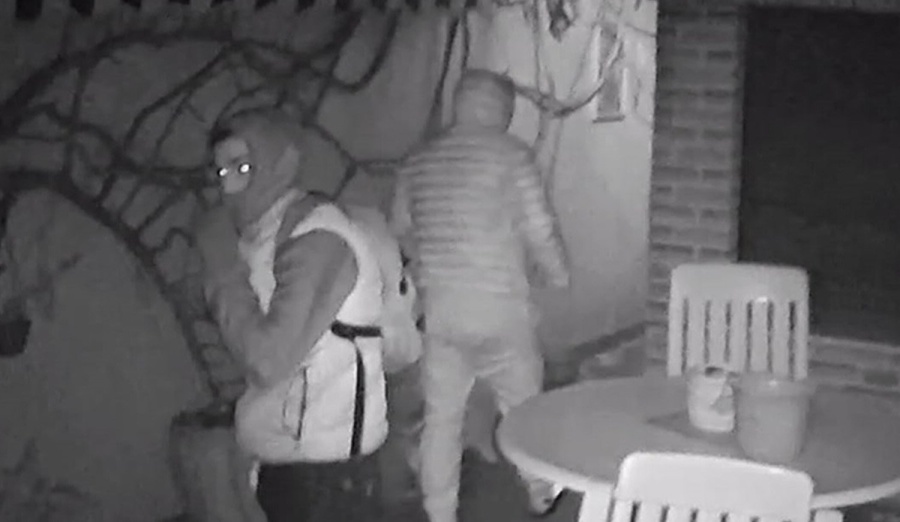 Pánico en Romero por delincuentes que trepan las rejas para robar en los domicilios