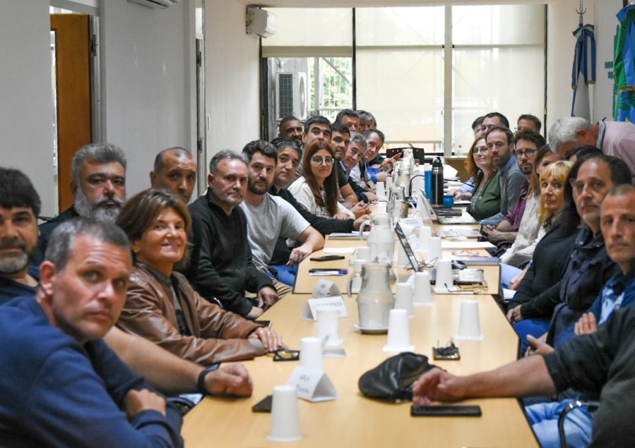 Tras el 2,4% de inflación de noviembre, Provincia se reunirá con los estatales para empezar a cerrar la paritaria 2024