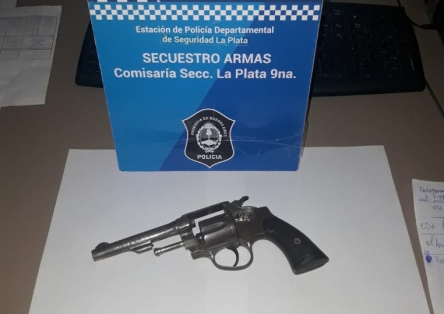 Dos menores detenidos por participar de varios robos a mano armada en La Plata