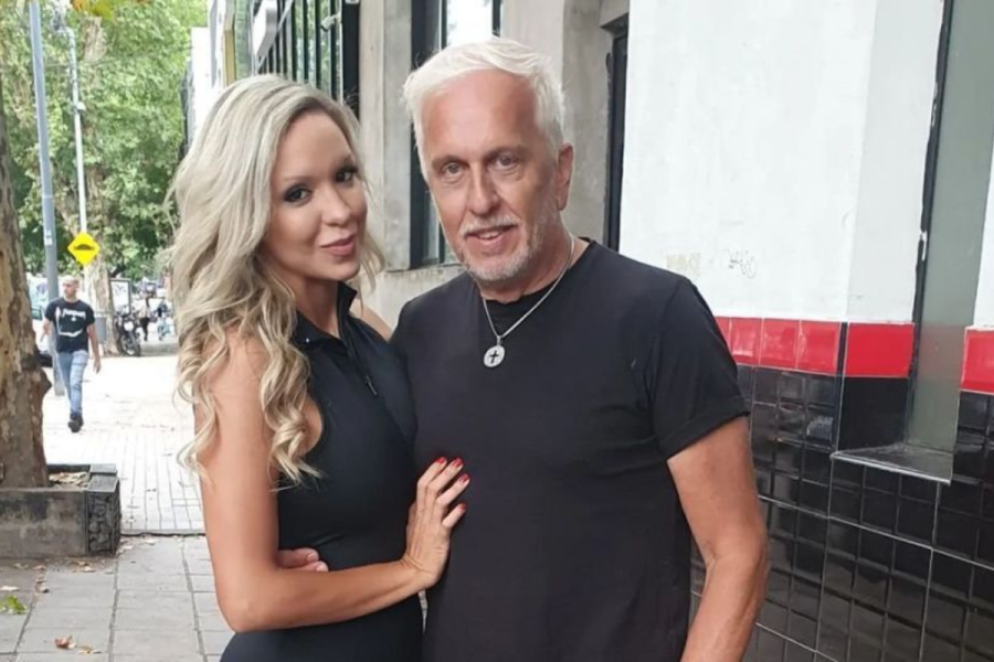 Andrés Nara compartió nuevas fotos de su producción sin ropa y sin censura con su esposa Alicia Barbasola