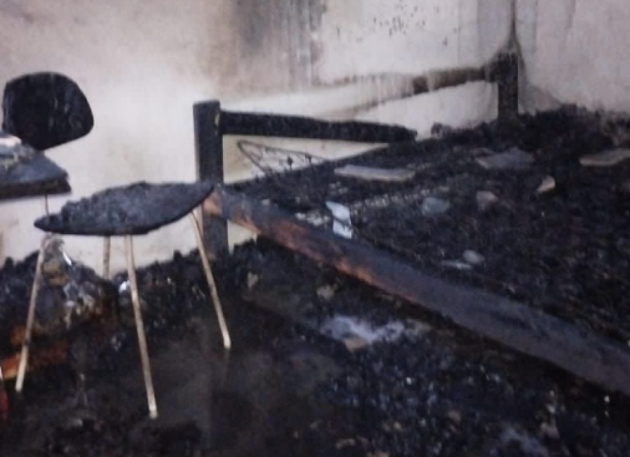 Estaba drogada, prendió fuego el departamento donde alquilaba en Berisso y quedó detenida