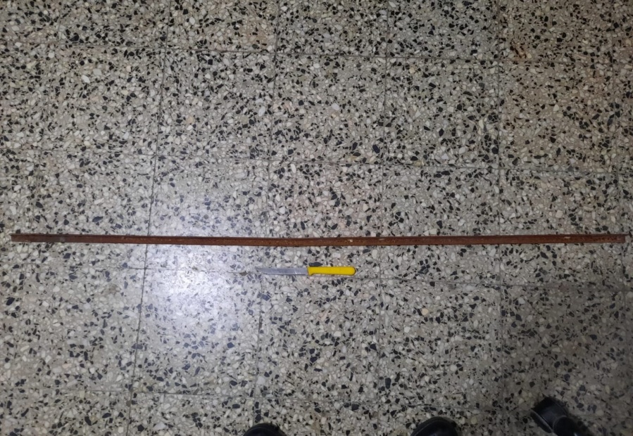 Un hombre atacó a su pareja y a dos policías a los palazos y cuchillazos en Berisso