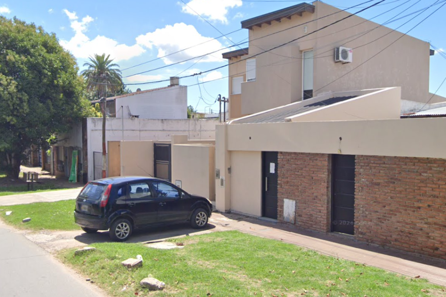 Dos alumnas ecuatorianas fueron brutalmente asaltadas en su departamento de La Plata: un ruido de ollas destapó el terror