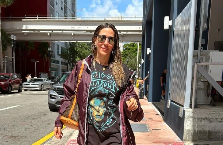 Sexy y reflexiva: Jimena Barón compartió una foto sensual frente al espejo y agradeció su momento actual