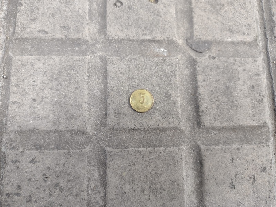 Es de La Plata y se encontró en la calle una de las últimas monedas de 5 centavos