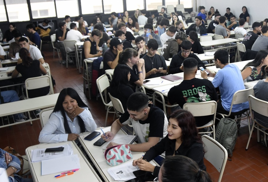 Los estudiantes del interior empezaron a copar La Plata y brindaron 10 consejos para evitar fraudes al alquilar