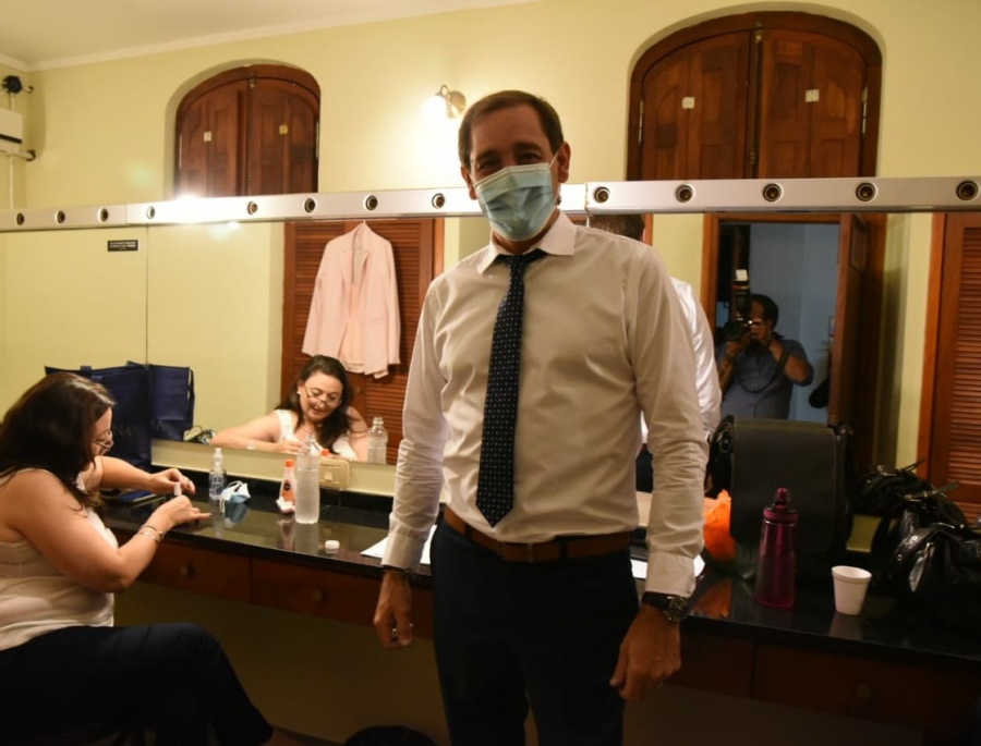 Garro tendría un as bajo la manga y decidirá si juega esa audaz carta a horas del cierre de listas