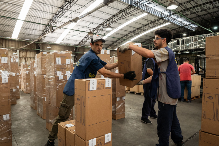 Comenzó el operativo logístico de cara al balotaje: se repartirán más de 104 mil urnas en todo el país