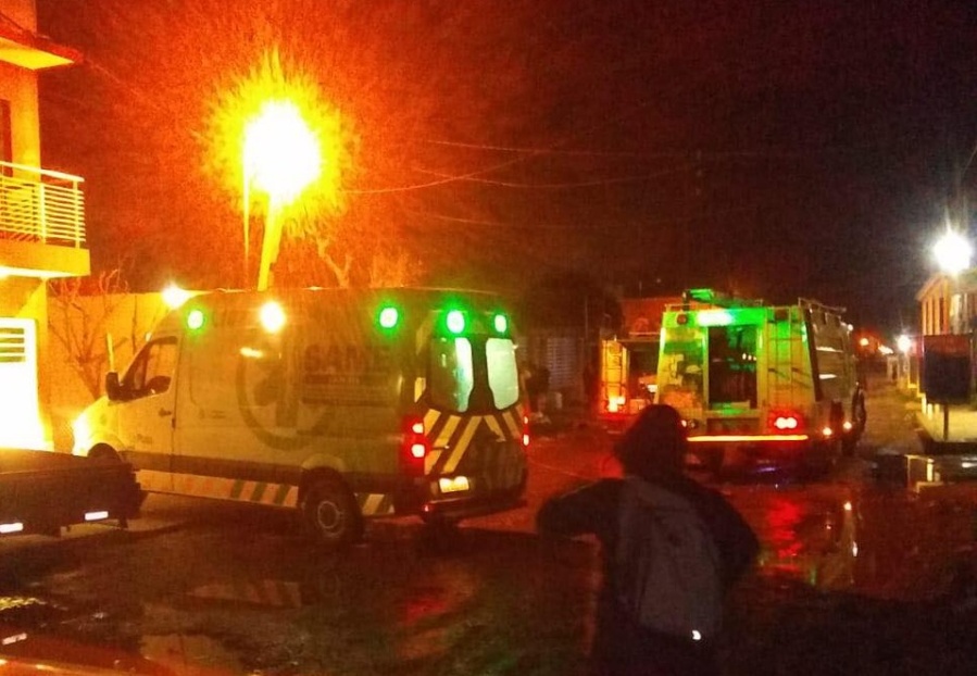 Un hombre incendió su casa y ahora su familia pide ayuda: ”Mi hija perdió todo”