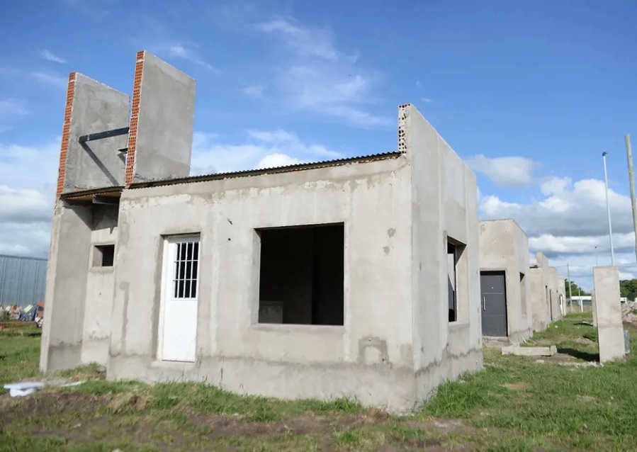 Provincia realizará una ambiciosa obra de agua y cloacas en un barrio de La Plata y tendrá un plazo de 210 días