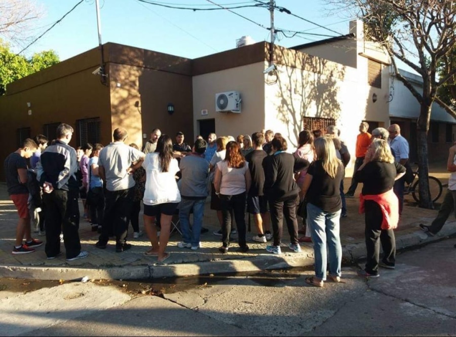 En El Mondongo presentarán un petitorio con 15.600 firmas por mayor patrullaje y el asfaltado de una calle muy especial