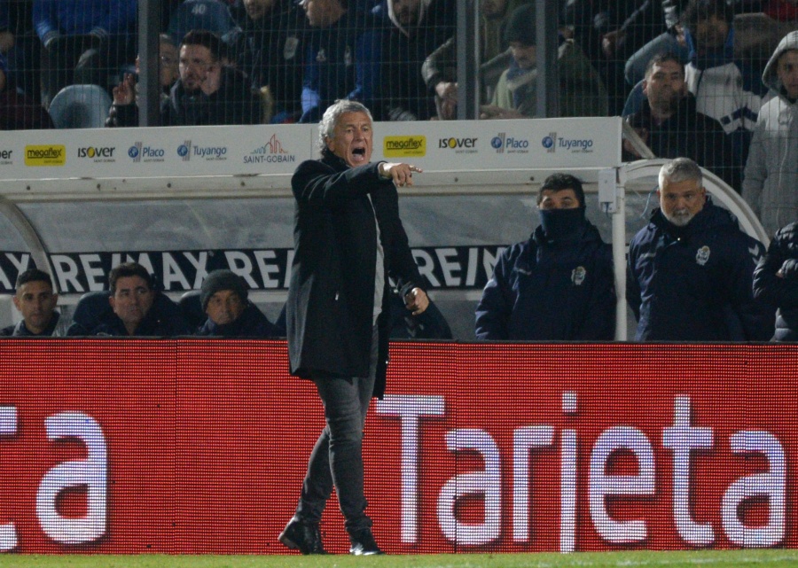 La verdadera historia de la frustrada salida de Cecchini y la reacción de Gorosito