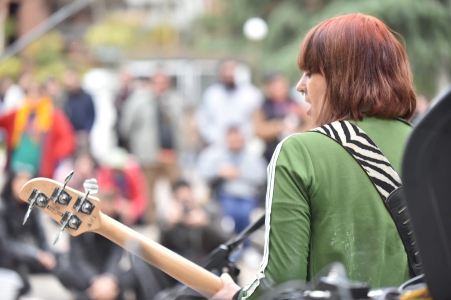 El 2024 se cierra a puro rock en La Plata con cuatro bandas que tocarán en el estacionamiento del Palacio Municipal