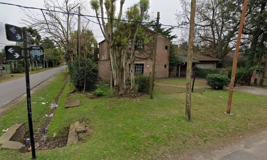 ”A vos te entregaron”: ataron de pies y manos a un vecino de Gonnet con sus propias sábanas, y el silencio le jugó en contra