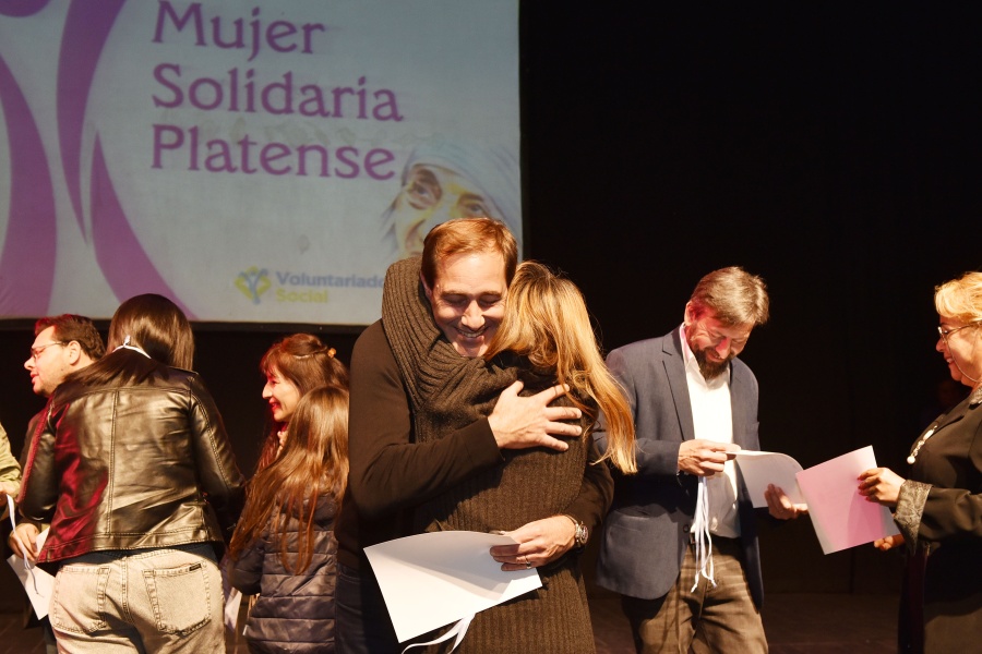 Una por una, las 120 mujeres platenses que fueron reconocidas por su gran trabajo solidario