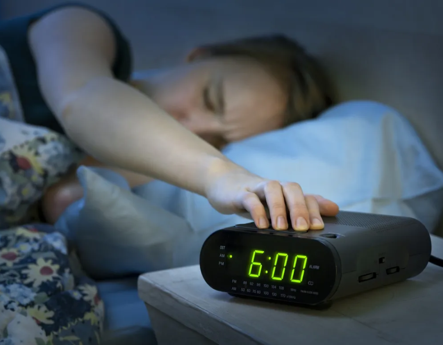 Revelaron que posponer la alarma ”para dormir un poquito más” no tendría ningún efecto negativo