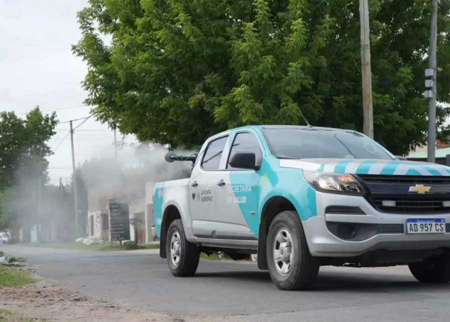 Fumigarán la Plaza Olazábal, 21 calles del Casco Urbano y otras 10 localidades de La Plata durante el jueves