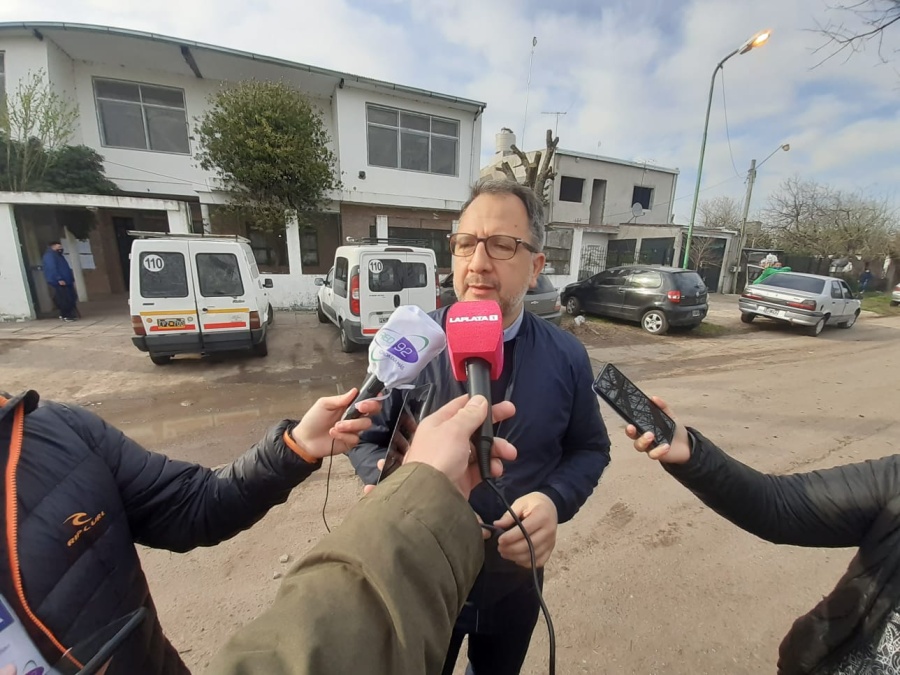 Perechodnik votó en Melchor Romero: ”Les pedimos a los vecinos que reclamen si faltan boletas sea cual sea el partido”