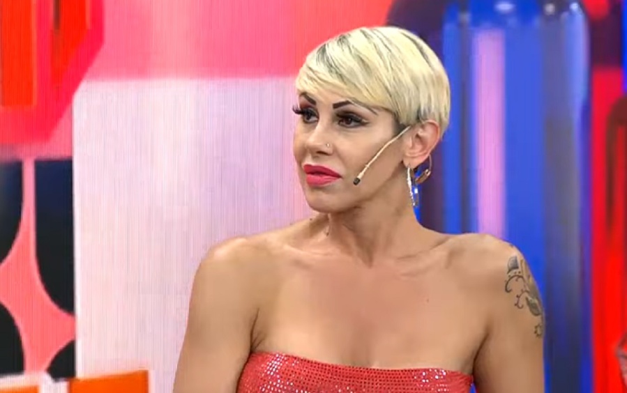 Mónica Farro se mostró angustiada al tener que abandonar el Hotel de los Famosos por una lesión: ”Me da mucha pena irme así”