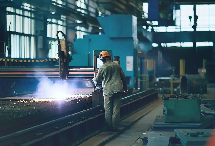 Desde agosto solo pagarán Ganancias los trabajadores con sueldos superiores a los 700 mil pesos