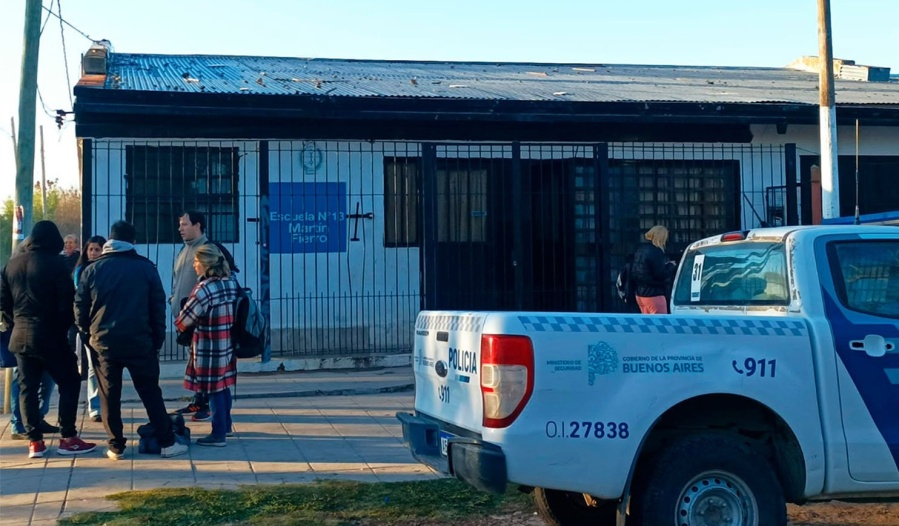Robaron por quinta vez en una escuela de Melchor Romero: se llevaron desde equipos de música hasta hormas de queso
