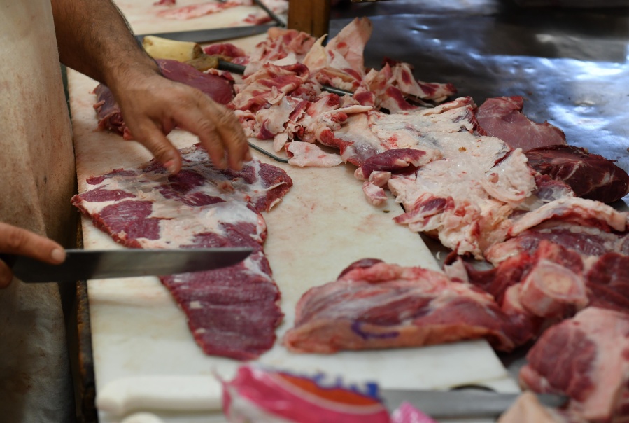 El consumo de carne vacuna cayó 11% hasta octubre y está en el nivel más bajo de los últimos 28 años