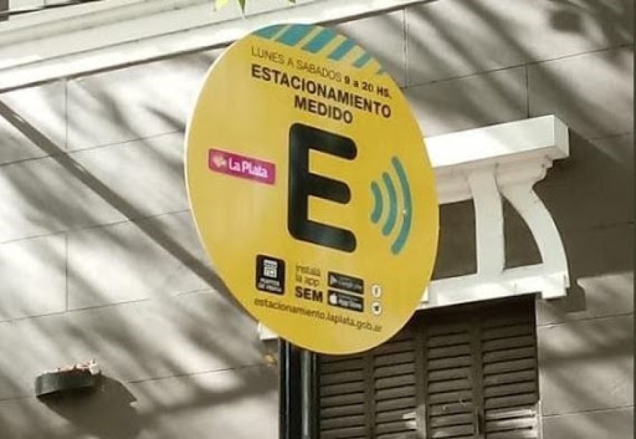 Comenzaron a cobrar nuevamente el estacionamiento medido en La Plata
