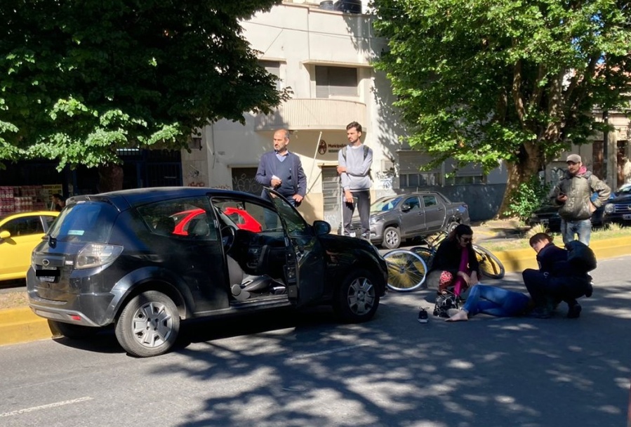 Accidente en 13 y 45: una mujer herida y corte parcial de circulación