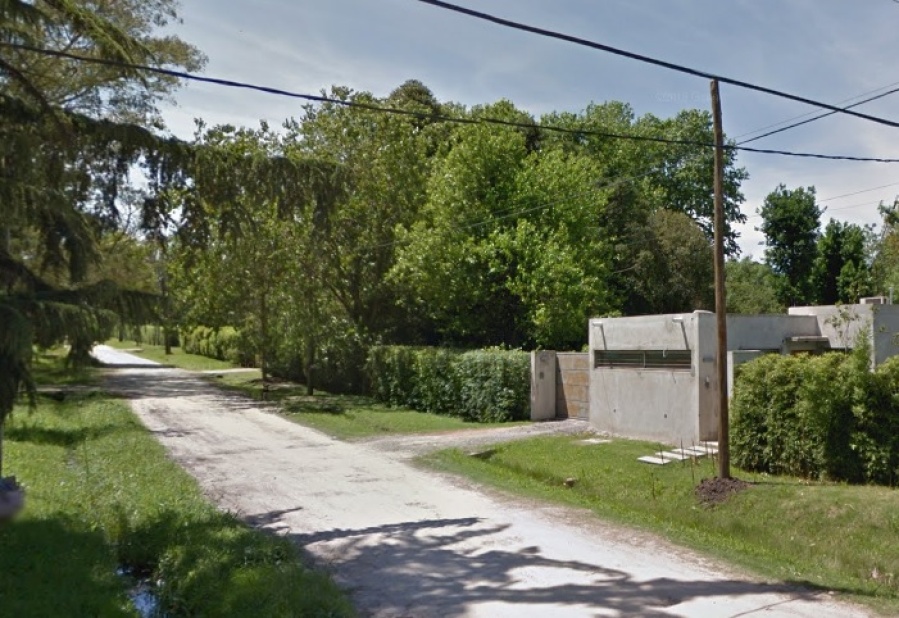 100 mil pesos, notebooks y dólares: una familia de Villa Elisa fue víctima de un millonario robo y buscan a los implicados