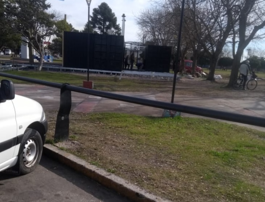 Denunciaron por desobediencia a la Municipalidad de Berisso y Pachan Food, y piden multas por cada día de incumplimiento