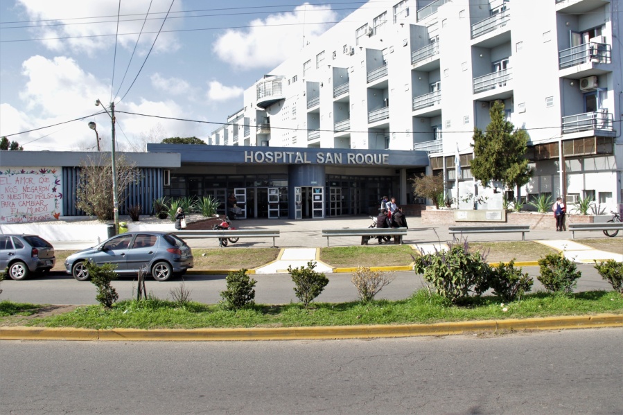 Atropelló y abandonó a un jubilado mientras hacía ”willy” en La Plata y lo dejó internado: ”No reconoce a su familia”