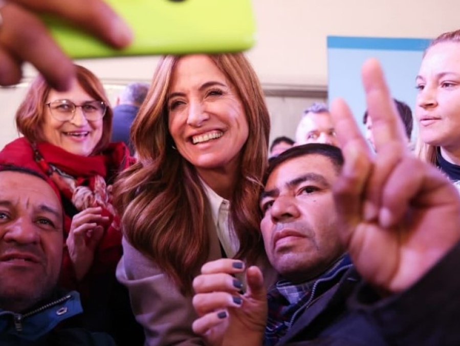 Victoria Tolosa Paz estuvo presente en el plenario de la militancia: ”La Patria no se vende”