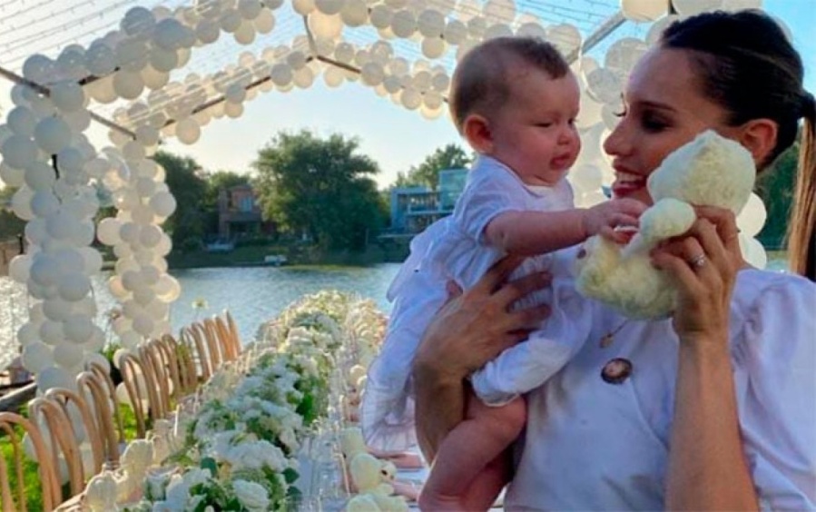 Benjamín Vicuña estuvo presente en el bautismo de la hija de Pampita y García Moritán