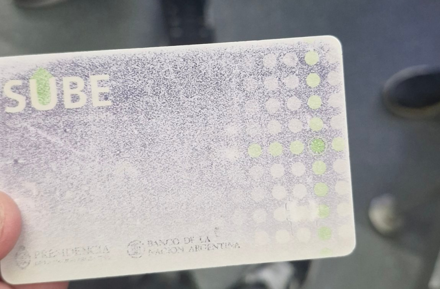 ”Todavía tira magia”: tiene hace 10 años una tarjeta SUBE, la ama y hasta hubo poemas muy emotivos