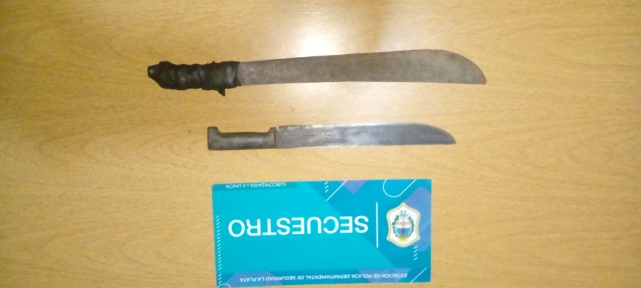Aprovechó la libertad condicional para atacar con machetes a su ex pareja en La Plata