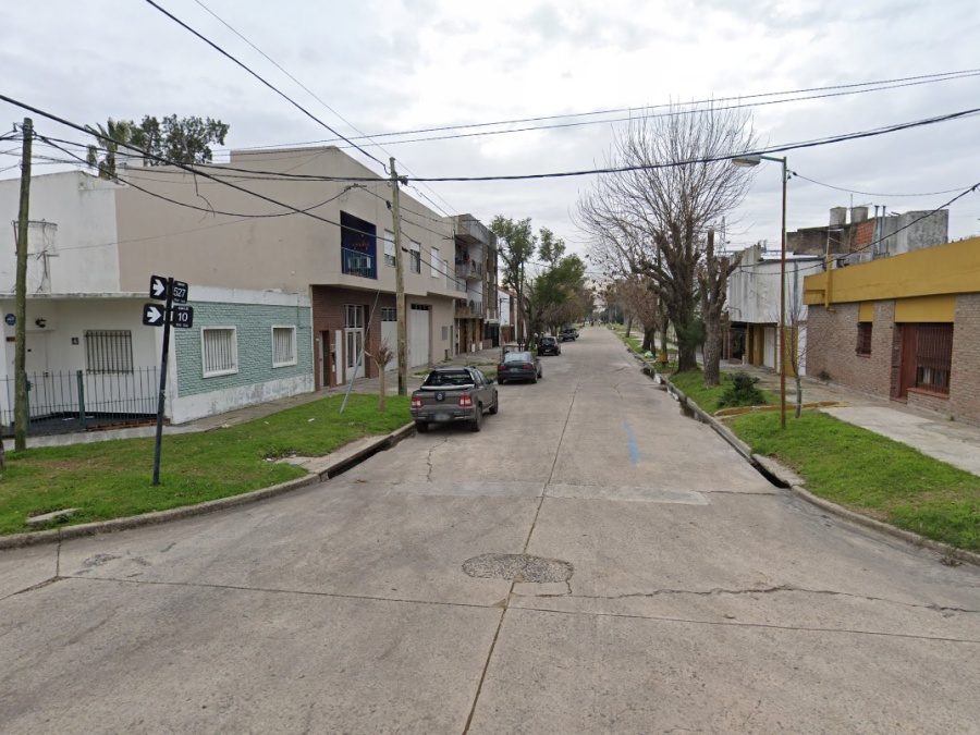 En Tolosa quisieron robarle a una mujer y entre los vecinos agarraron al ladrón