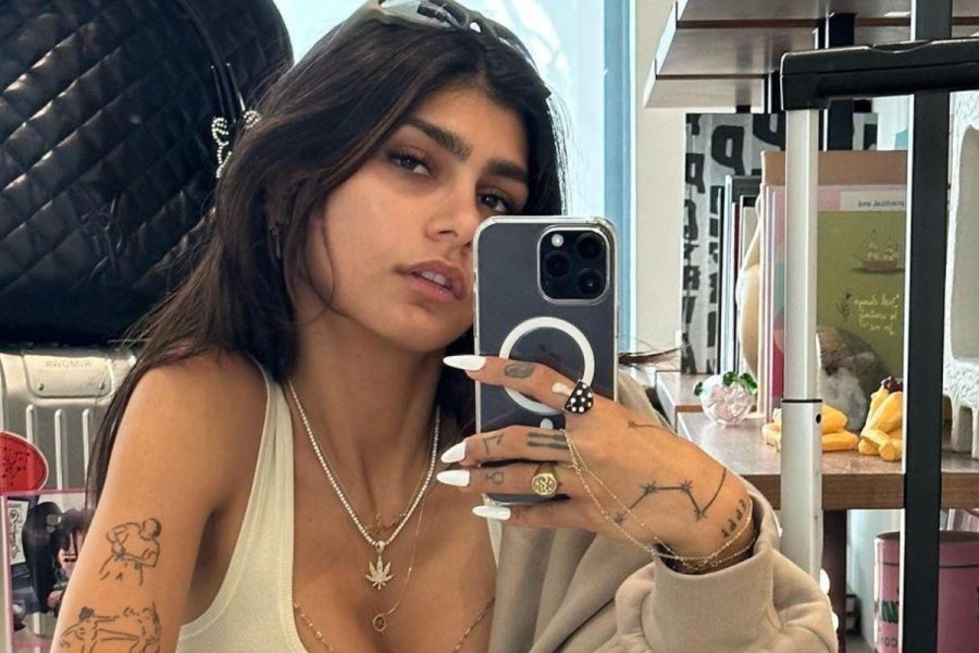 Mia Khalifa compartió una foto con una microbikini tejida de Bob Esponja y calentó las redes sociales