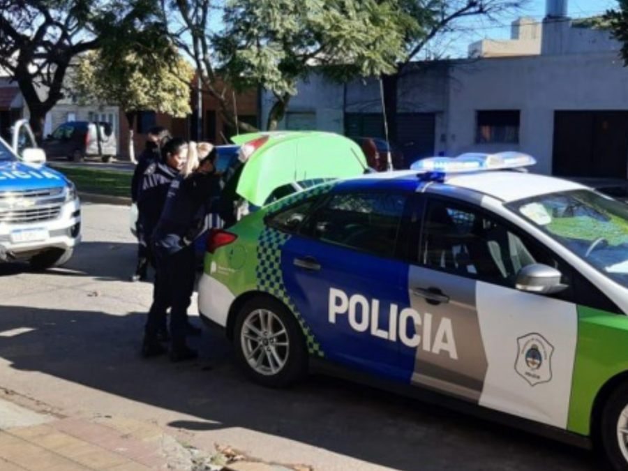 Delincuentes entraron a la casa de un jubilado en Villa Elisa y lo desvalijaron: “me pidieron que me quede en el piso”