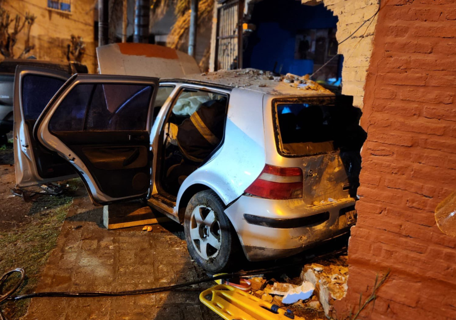 Murieron tres albañiles que fueron impactados por ladrones que escapaban de la policía