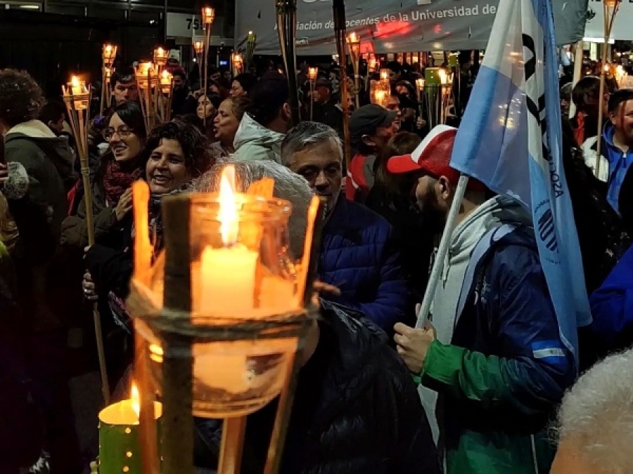 Con las aulas vacías, docentes de la UNLP se preparan para una Marcha Federal de Antorchas