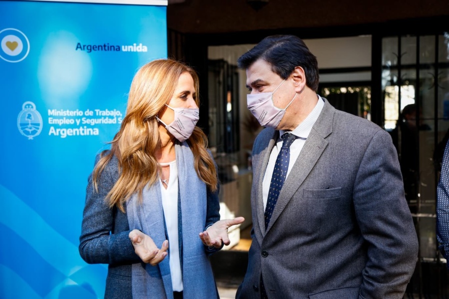 ”Contraten jóvenes que ganamos todos”: la recomendación de Tolosa Paz a los empresarios tras el lanzamiento de Te Sumo