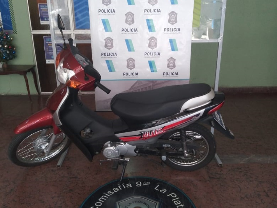 Atraparon robando una moto al integrante de ”La banda de los niños del mal” que estaba prófugo en La Plata