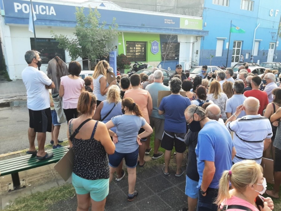 Habrá una reunión en Los Hornos por la inseguridad con autoridades bonaerenses