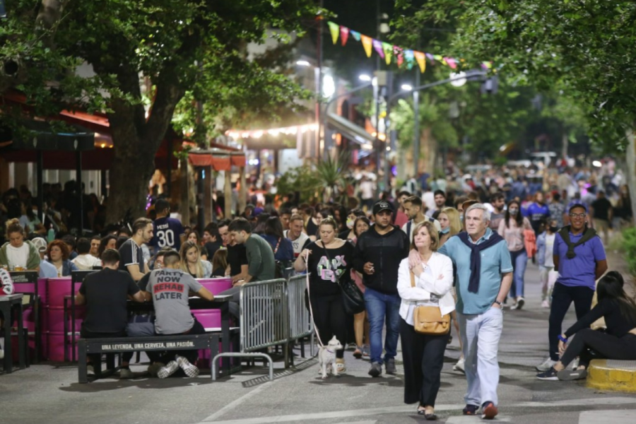Con ocupación hotelera plena, La Plata recibirá a miles de visitantes durante el fin de semana