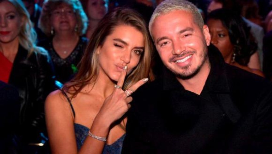 J Balvin fue papá junto a su novia argentina Valentina Ferrer