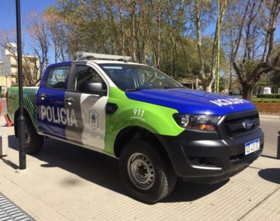 Un hombre estaba discutiendo con su pareja y de la nada comenzó a golpearla