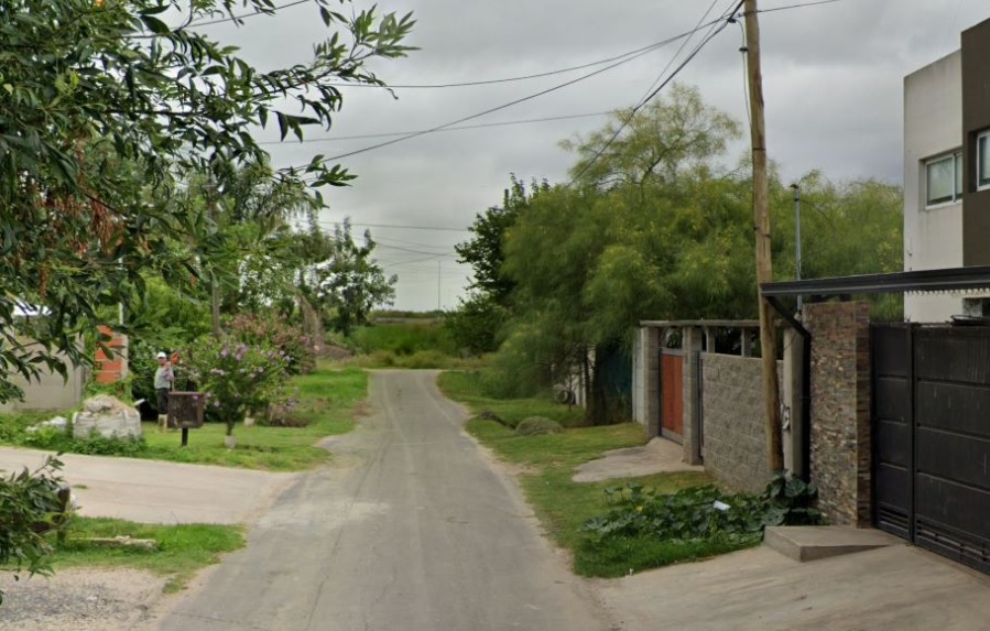 Robo a una jubilada en La Plata: le abrió la puerta a su perra, entraron delincuentes y le sacaron sus dólares
