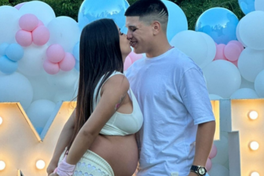Daniela Celis y Thiago Medina revelaron si los gemelos serán nenes o nenas en un baby shower