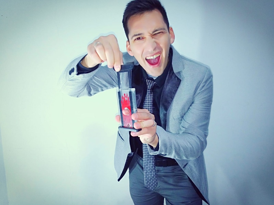 Un mago platense era furor antes de la pandemia y sobrevivió gracias a los zapatos y el pan casero: ”Me salvaron las papas”